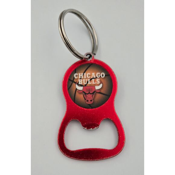 Chicago Bulls Metal Bottle Opener Keychain - Picture 1 of 5